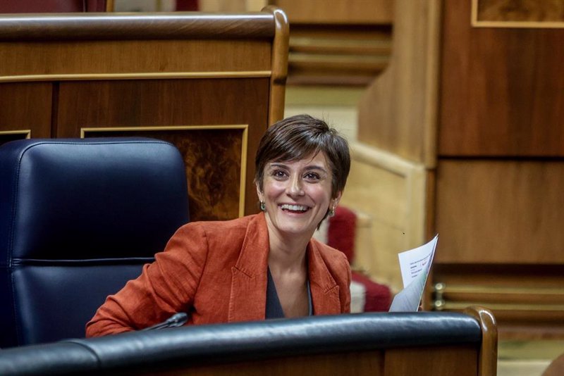 El PSOE busca implementar una reforma legal en el Congreso que impida a las Comunidades Autónomas descalificar viviendas protegidas.