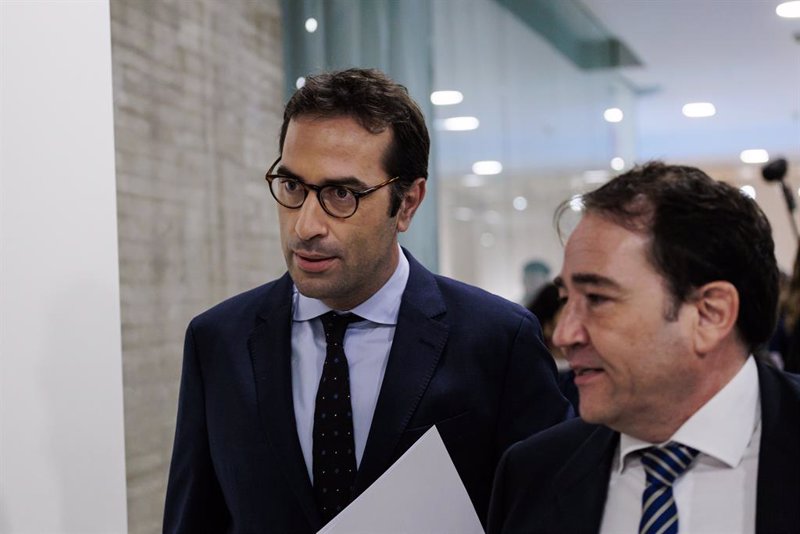 El Gobierno modifica los límites para cumplir con la participación de España en la ampliación del capital del BERD.