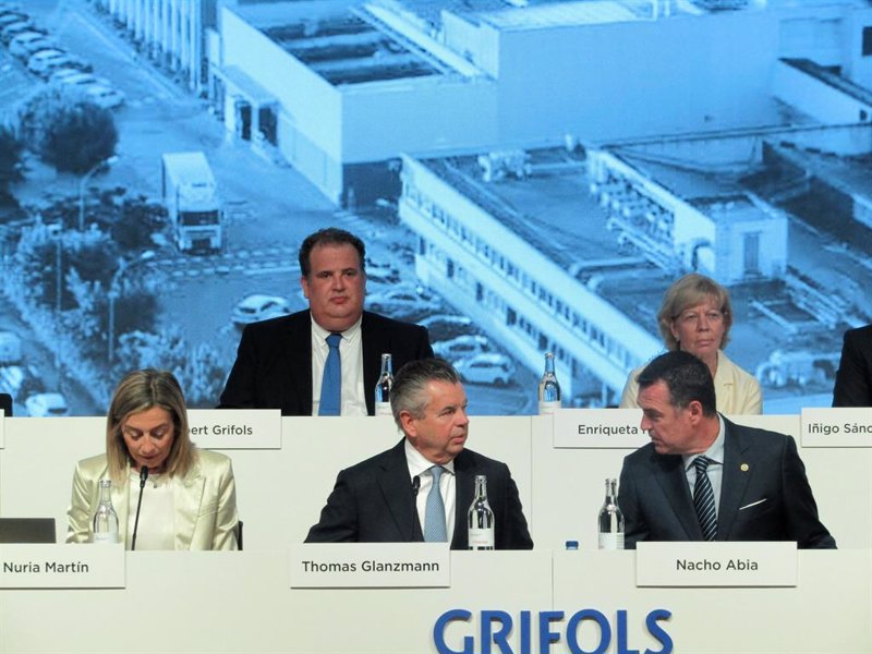 Grifols experimenta una caída de hasta un 17% después de que se reveló que Brookfield ha puesto en pausa su plan de lanzar una oferta sobre la empresa.