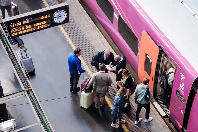 Renfe vendió más de 320,000 boletos durante el primer día de su campaña por el Black Friday.